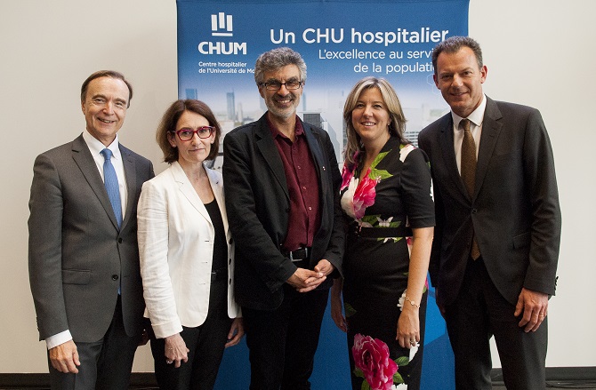 De gauche à droite: Dr Fabrice Brunet, président-directeur général, Carole Jabet, directrice adjointe CRCHUM, Yoshua Bengio, Fondateur et directeur scientifique de Mila, Nathalie Beaulieu, directrice ÉIAS, Dr Vincent Poitout, directeur CRCHUM
