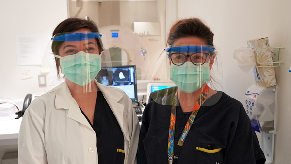 Isabelle Morisette et Maggie Collura portent fièrement les nouvelles visières
